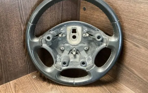 Iveco Daily 4th gen Steering wheel 504149333