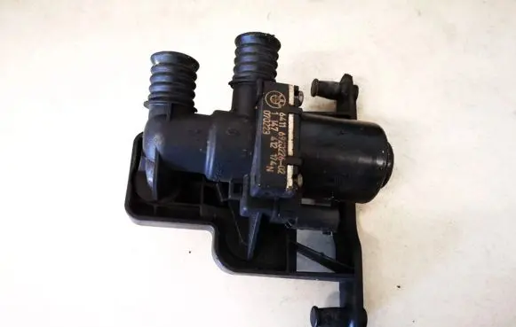BMW 5 E60 E61 Coolant heater control valve 6411692022602 64116920226-02