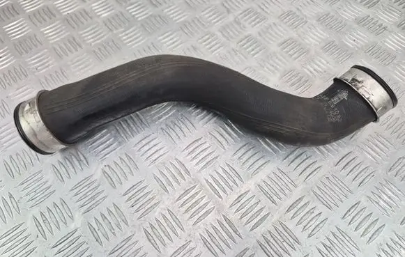 Mercedes-Benz C W203 Intercooler hose/pipe A2095281082