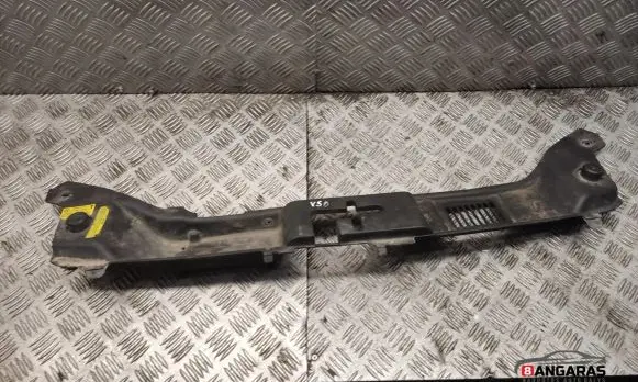 Volvo V50 Radiator trim 30674608