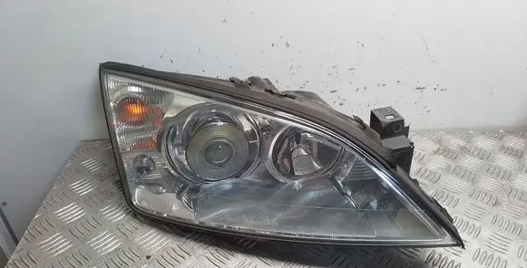 Ford Mondeo Mk III Headlight/headlamp 0301174272