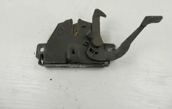 Toyota Hiace (H10) Engine bonnet/hood lock/catch