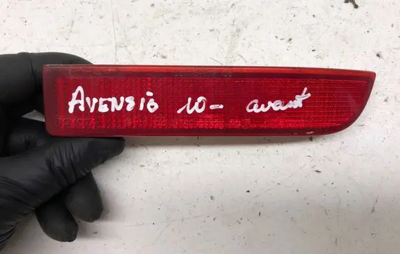 Toyota Avensis T270 Rear tail light reflector