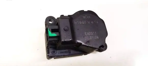 Citroen C3 Air flap motor/actuator ead511 h1961