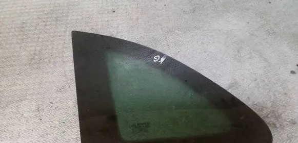 Renault Clio III Rear side window