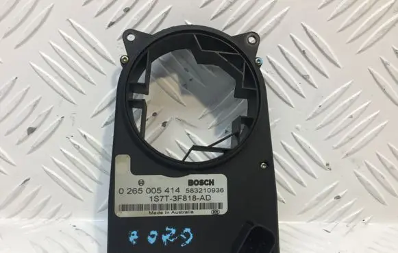 Ford Mondeo Mk III Steering angle sensor 1S7T3F818AD 583210936