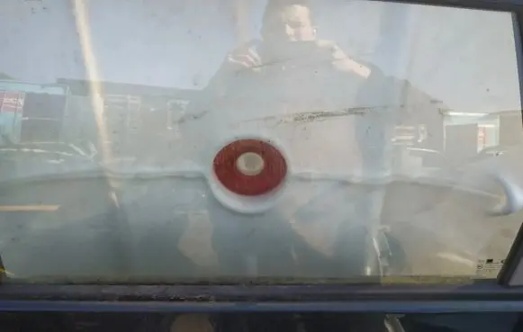 KIA Carens I Rear door window glass