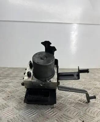 BMW 5 E60 E61 ABS Pump 6769707