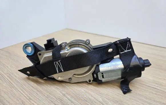 Volvo V70 Rear window wiper motor