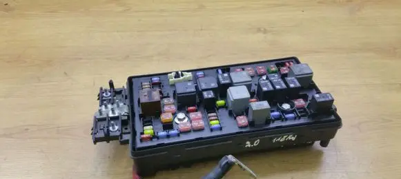 Opel Insignia A Fuse box set 13345497 13255300