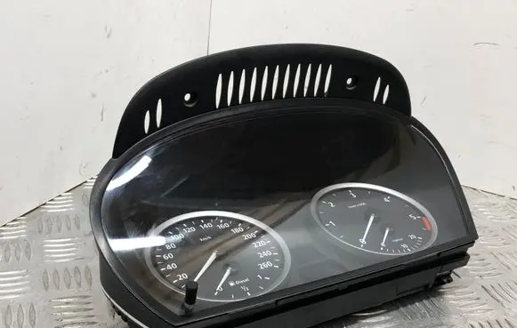 BMW 5 E60 E61 Speedometer (instrument cluster) 6974576 110080213