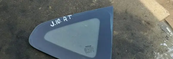 Nissan Qashqai Rear side window