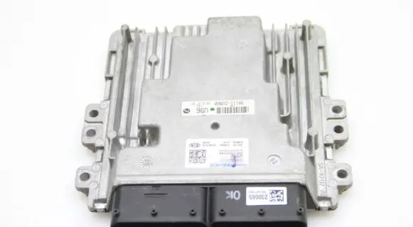 KIA Sportage Engine control unit/module 391102U960