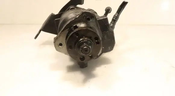 Ford Mondeo Mk III Fuel injection high pressure pump