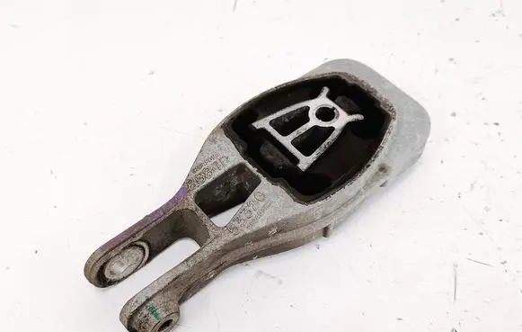 Buick Encore I Engine mount bracket 95248684 95245332