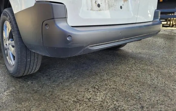 Peugeot Partner III Front bumper