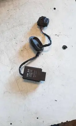 Skoda Yeti (5L) Fuel pump relay 1K0906093F