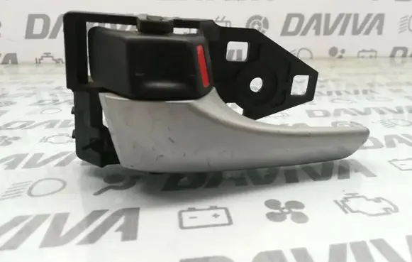 Toyota Prius (XW30) Front door interior handle