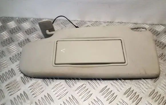 Sun visor