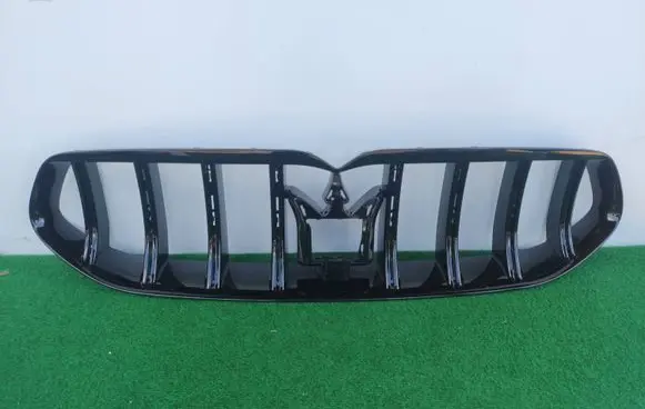Maserati Grecale Front grill 670170829