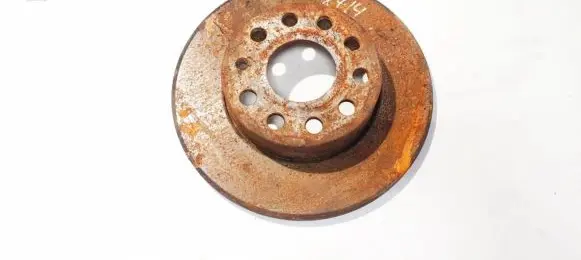 Volkswagen Golf Plus Rear brake disc neventiliuojamas