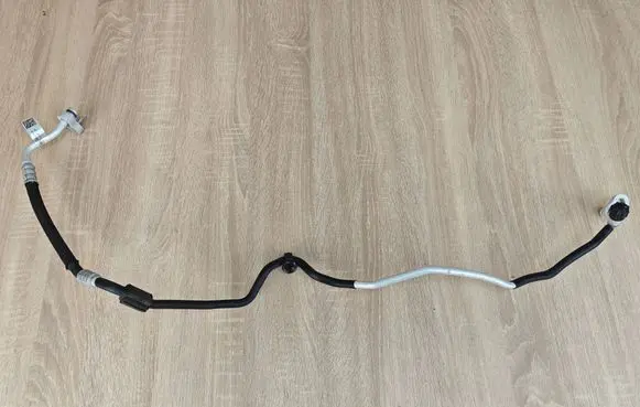 Air conditioning (A/C) pipe/hose