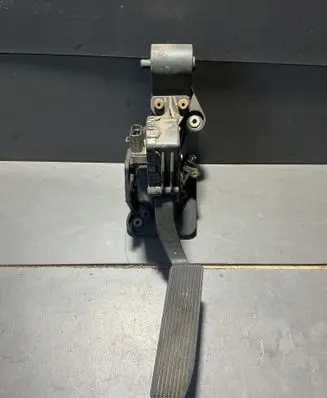 Jeep Grand Cherokee (WK) Accelerator throttle pedal 53013871AB