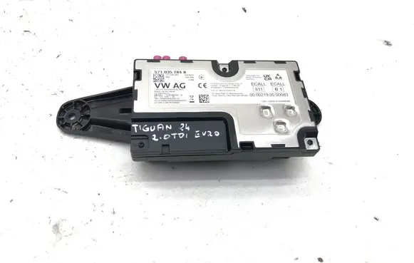 Volkswagen Tiguan SOS control module 571035284B