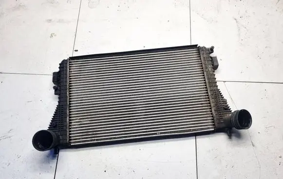 Skoda Octavia Mk2 (1Z) Intercooler radiator 