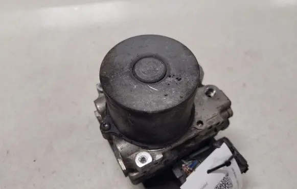 Mazda 6 ABS Pump GAM7473A0 1338004451