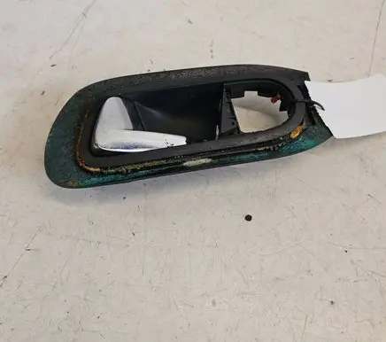 Volvo V70 Front door interior handle 7M3887113B