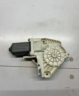 Audi TT TTS Mk2 Rear door window regulator motor 8K0959811B