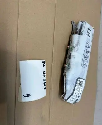 Porsche Macan (95B) Seat airbag 95C880241E 0037020