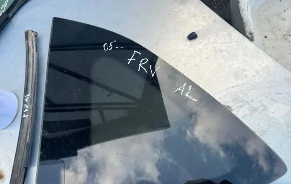 Honda FR-V Rear side window 22100JE70