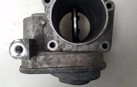 Opel Astra H Throttle valve 8973002311