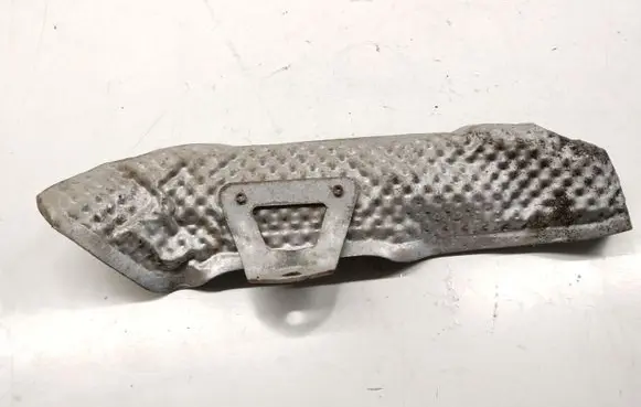 Mercedes-Benz X-class W470 Heat shield in engine bay A6420903141
