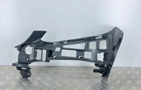 Mercedes-Benz C W205 Front bumper mounting bracket A2058853165