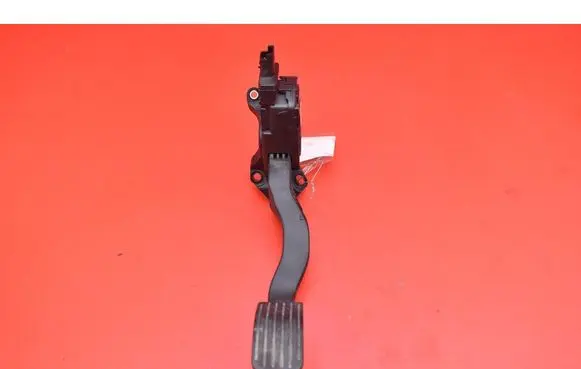 Mercedes-Benz E C207 W207 Accelerator throttle pedal 9680756880