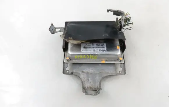 Toyota Yaris Engine control unit/module 0261208036 896610D210