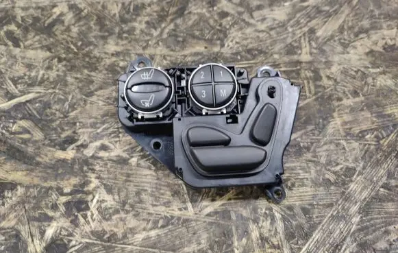 Mercedes-Benz SL AMG R230 Seat memory switch A2308211251