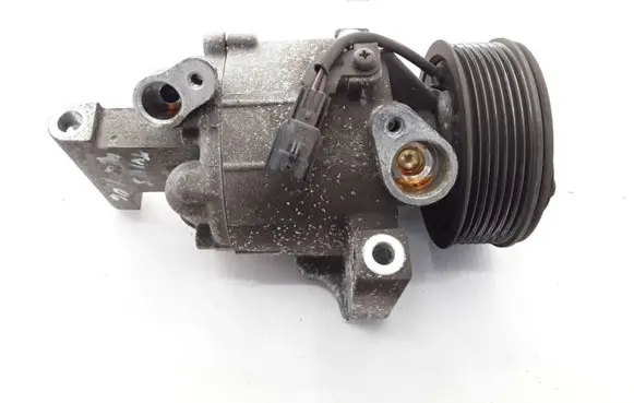 Renault Twingo III Air conditioning (A/C) compressor (pump) 926002090R