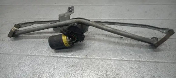 Volkswagen PASSAT B4 Front wiper linkage 