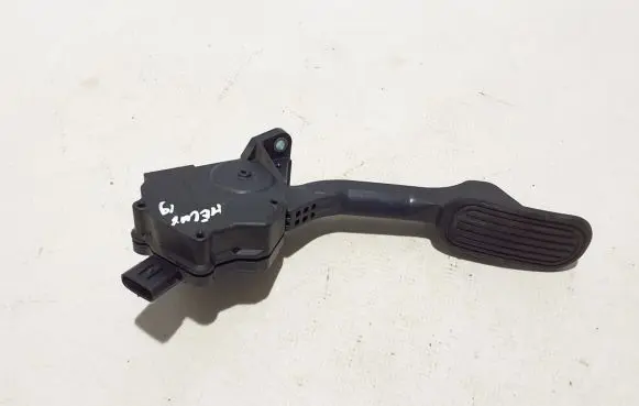 Toyota Hilux (AN120, AN130) Accelerator throttle pedal 781100K030