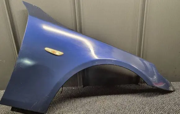 BMW 5 E60 E61 Fender