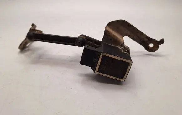 BMW 1 E81 E87 Headlight/headlamp level sensor 6778809