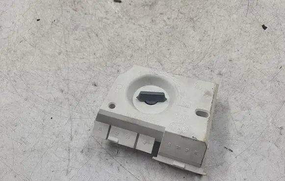 Audi 80 90 B3 Tail light bulb cover holder