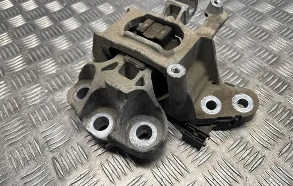 Opel Astra K Engine mount bracket 326f31d