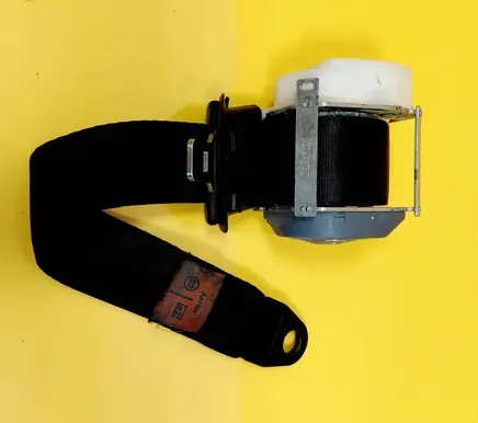 Alfa Romeo 147 Rear seatbelt 049104