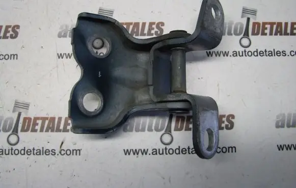 Toyota Avensis T250 Front door lower hinge 