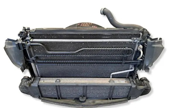 Mercedes-Benz C AMG W204 Radiator set A2045000393